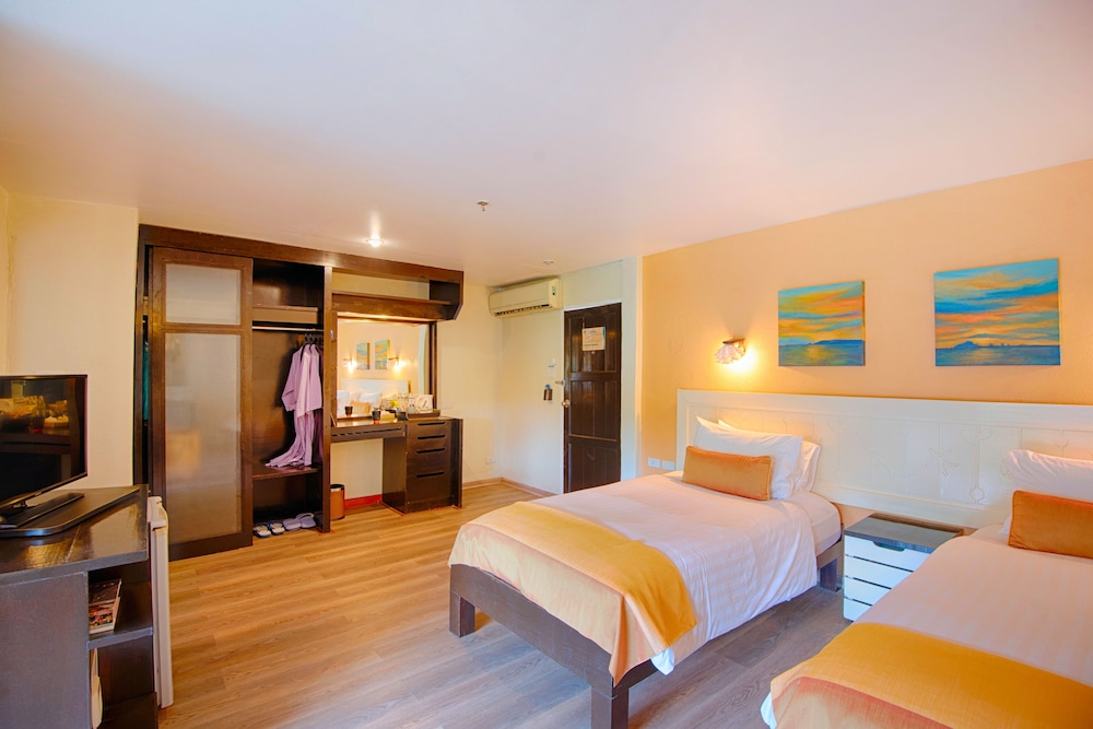 Vacation Village Phra Nang Inn — Hotel rooms in Ao Nang, Krabi