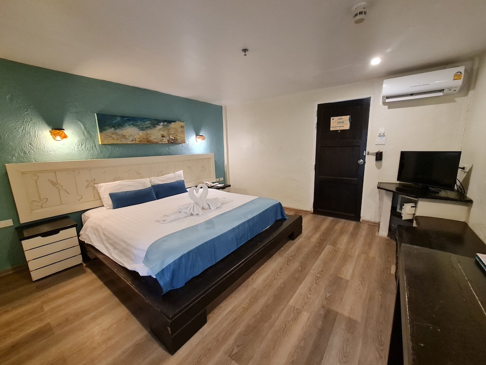 Vacation Village Phra Nang Inn — Hotel rooms in Ao Nang, Krabi