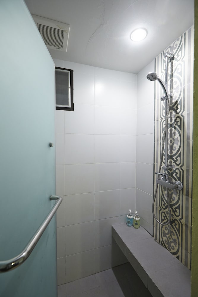 Vacation Village Phra Nang Inn — Hotel rooms in Ao Nang, Krabi