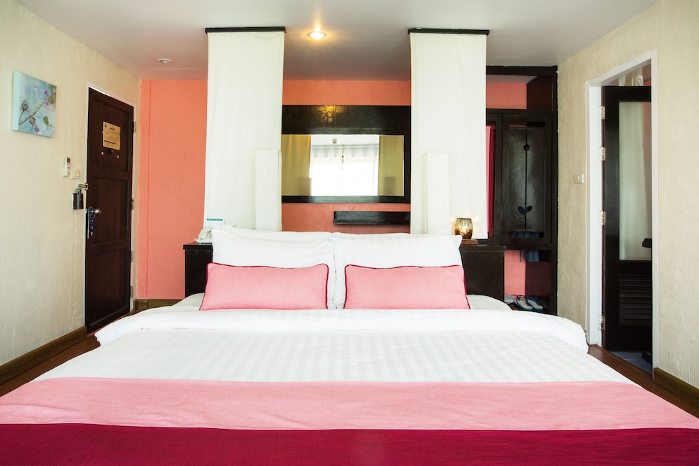 Vacation Village Phra Nang Inn — Hotel rooms in Ao Nang, Krabi