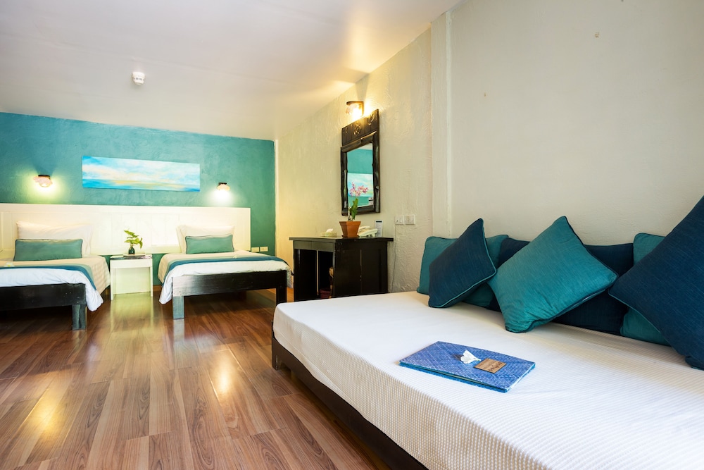 Vacation Village Phra Nang Inn — Hotel rooms in Ao Nang, Krabi