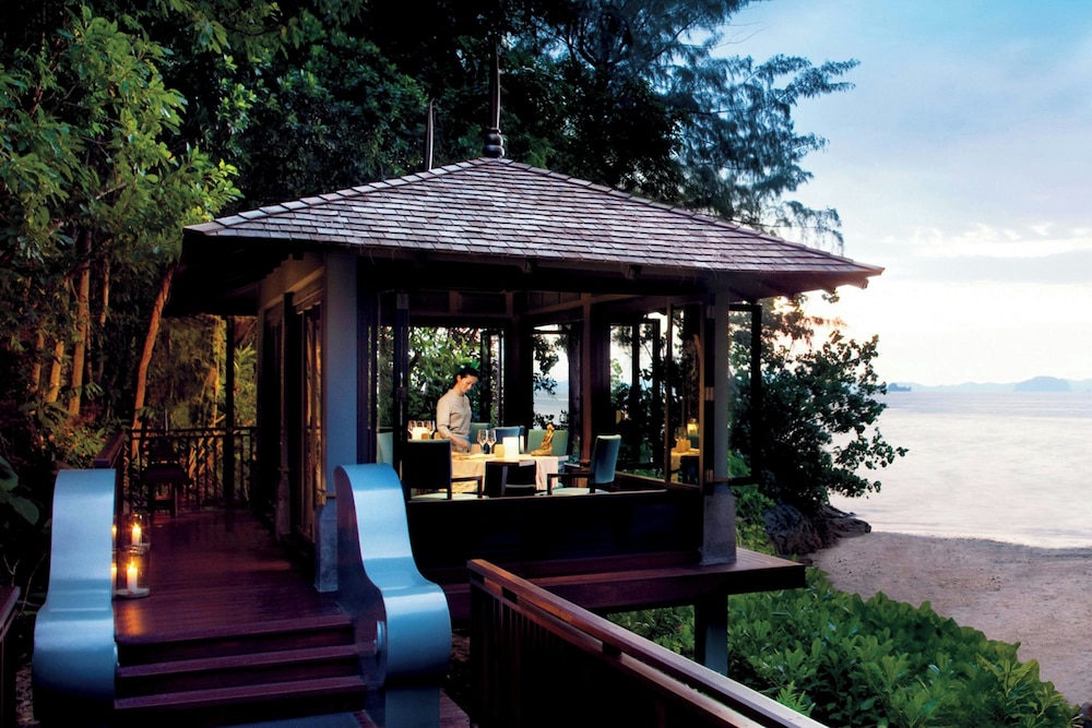 Phulay Bay, a Ritz-Carlton Reserve — Restaurant & bars in Nong Thalay, Krabi