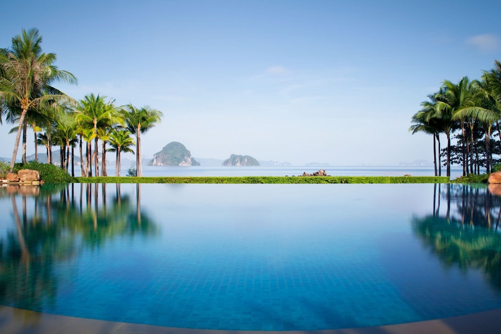 Phulay Bay, a Ritz-Carlton Reserve — Swimming pool in Nong Thalay, Krabi