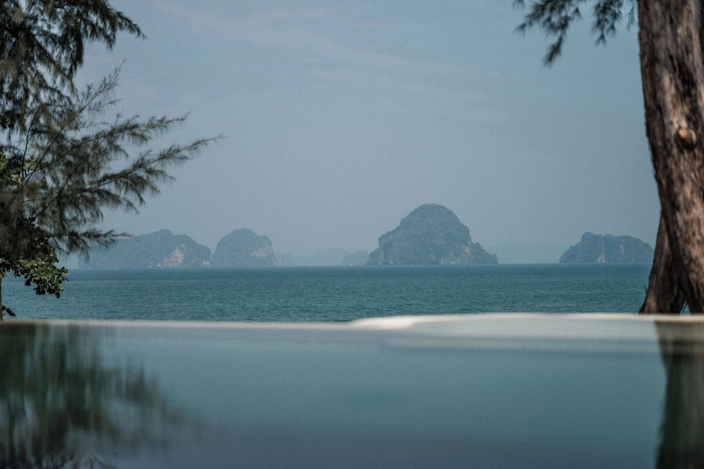 Phulay Bay, a Ritz-Carlton Reserve — Swimming pool in Nong Thalay, Krabi