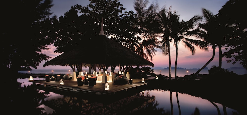 Phulay Bay, a Ritz-Carlton Reserve — Restaurant & bars in Nong Thalay, Krabi