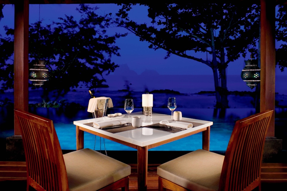 Phulay Bay, a Ritz-Carlton Reserve — Restaurant & bars in Nong Thalay, Krabi