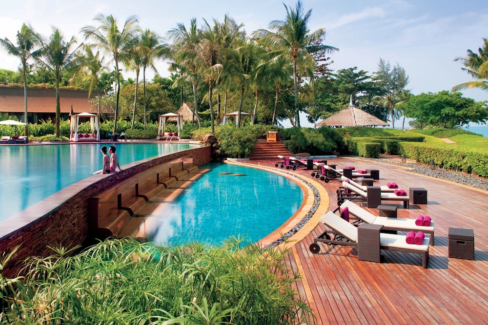 Phulay Bay, a Ritz-Carlton Reserve — Swimming pool in Nong Thalay, Krabi