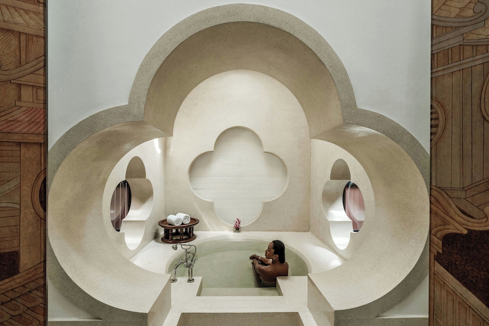 Phulay Bay, a Ritz-Carlton Reserve — Hotel rooms in Nong Thalay, Krabi
