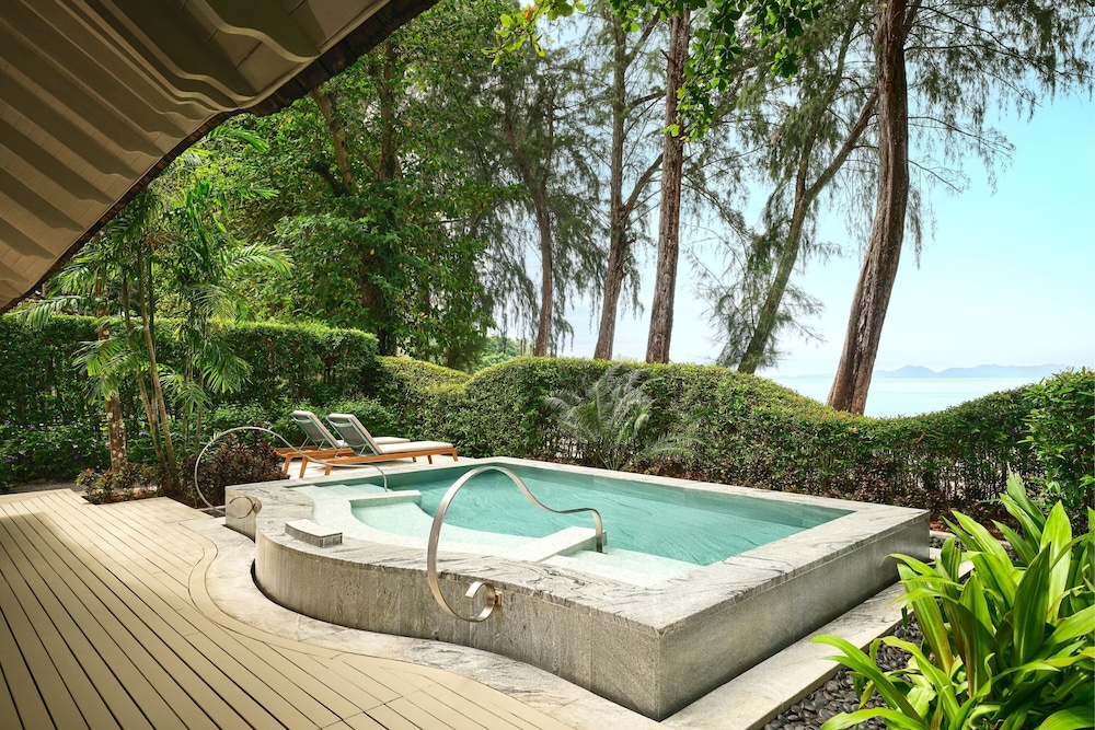 Phulay Bay, a Ritz-Carlton Reserve — Swimming pool in Nong Thalay, Krabi
