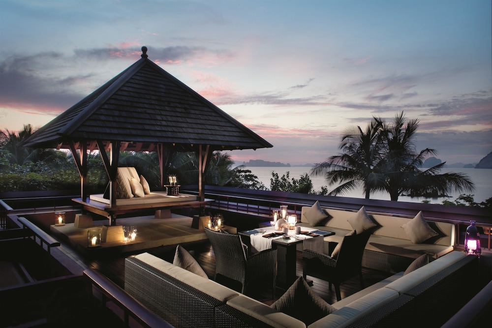 Phulay Bay, a Ritz-Carlton Reserve — Restaurant & bars in Nong Thalay, Krabi