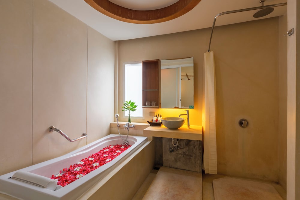 Railay Bay Resort and Spa — Hotel rooms in Ao Nang, Krabi