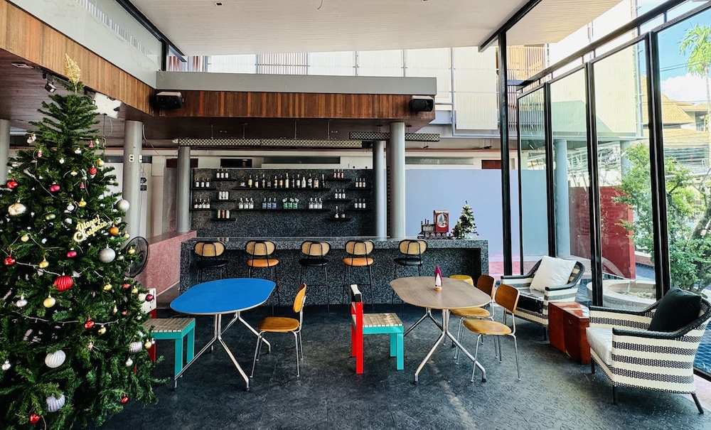 Red Ginger Chic Resort — Restaurant & bars in Ao Nang, Krabi