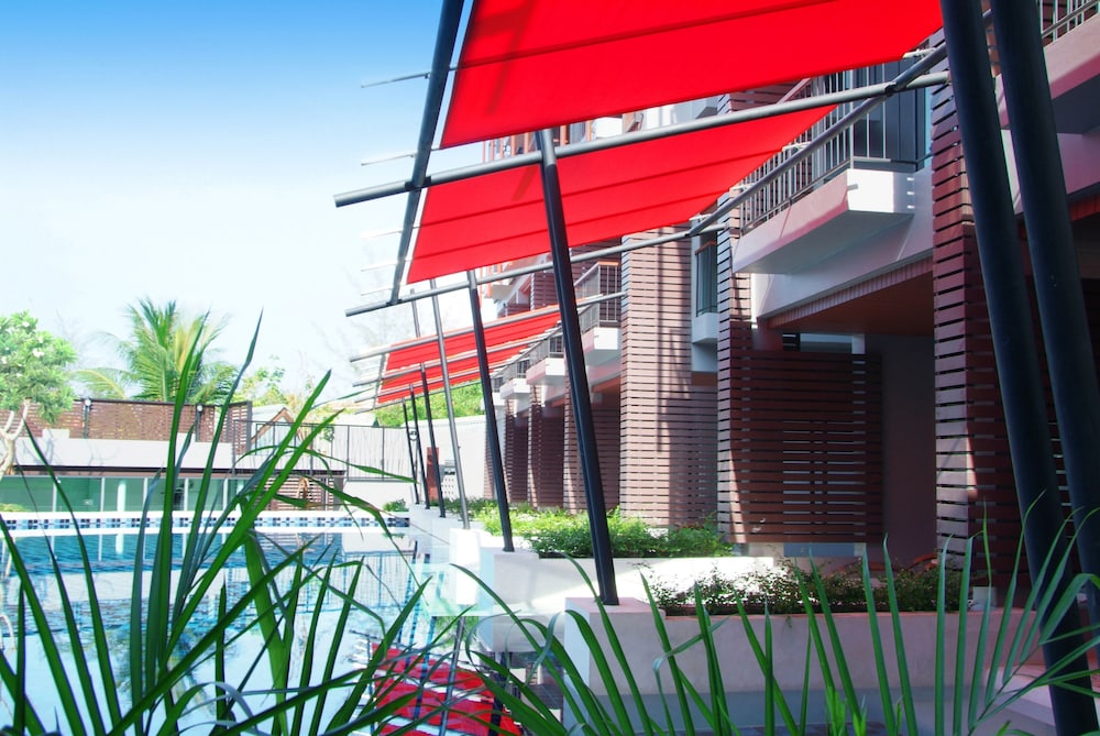 Red Ginger Chic Resort — Swimming pool in Ao Nang, Krabi