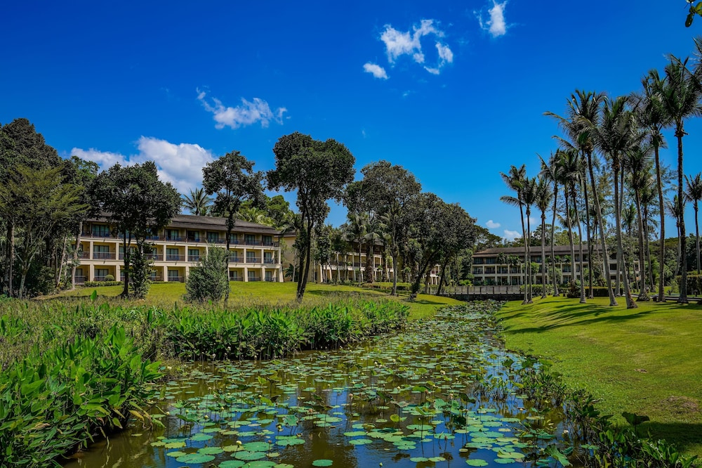 Dusit Thani Krabi Beach Resort — Hotel building in Nong Thalay, Krabi