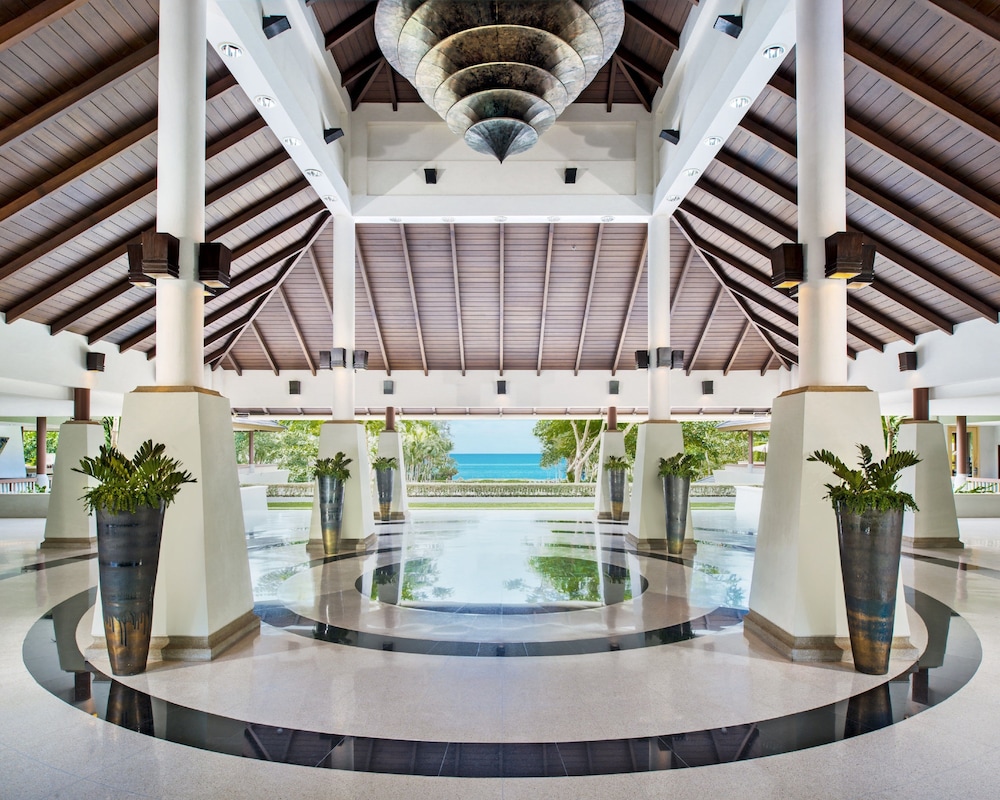Dusit Thani Krabi Beach Resort — Hotel building in Nong Thalay, Krabi