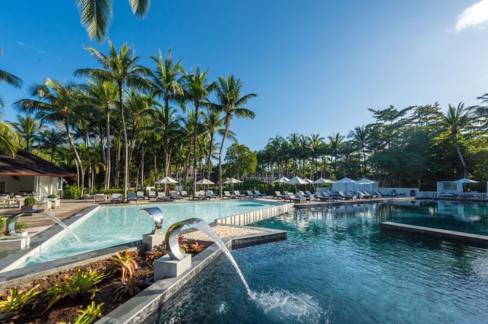Dusit Thani Krabi Beach Resort — Swimming pool in Nong Thalay, Krabi