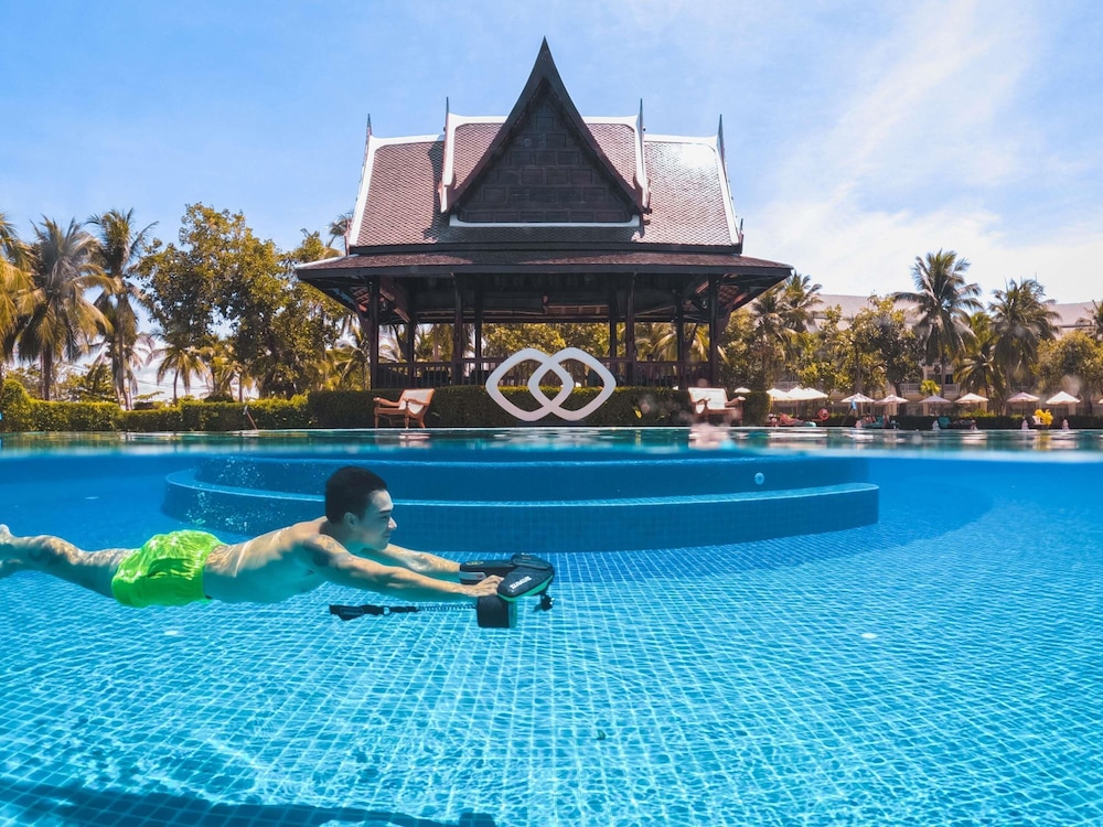 Sofitel Krabi Phokeethra Golf & Spa Resort — Swimming pool in Nong Thalay, Krabi