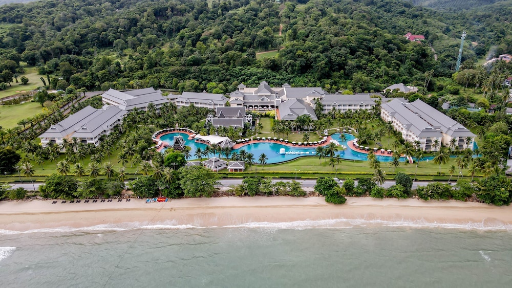 Sofitel Krabi Phokeethra Golf & Spa Resort — Beach in Nong Thalay, Krabi