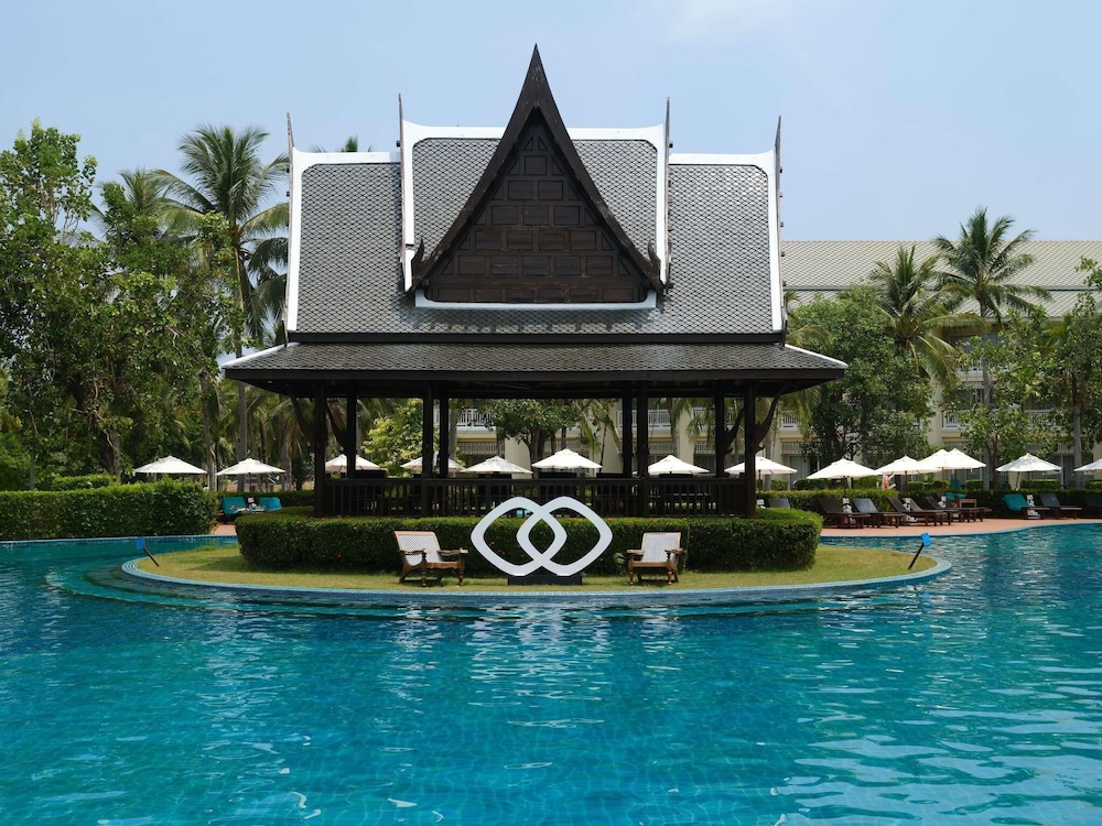 Sofitel Krabi Phokeethra Golf & Spa Resort — Swimming pool in Nong Thalay, Krabi