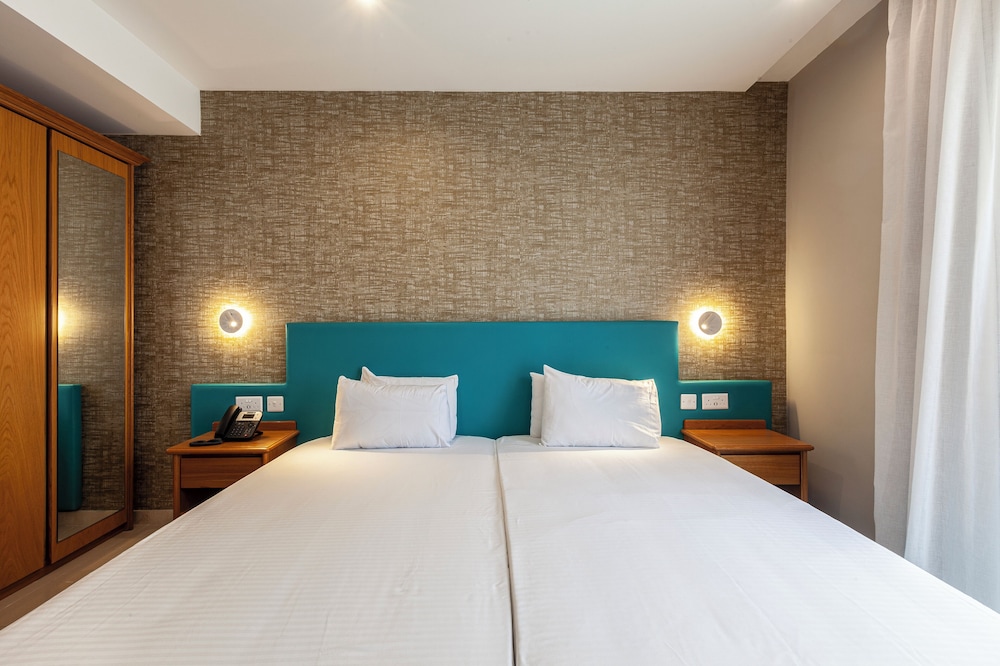 Pergola Hotel & Spa — Hotel rooms in Mellieha, Malta Island
