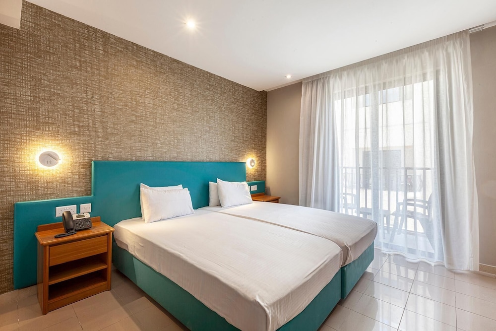 Pergola Hotel & Spa — Hotel rooms in Mellieha, Malta Island