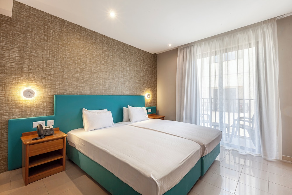 Pergola Hotel & Spa — Hotel rooms in Mellieha, Malta Island