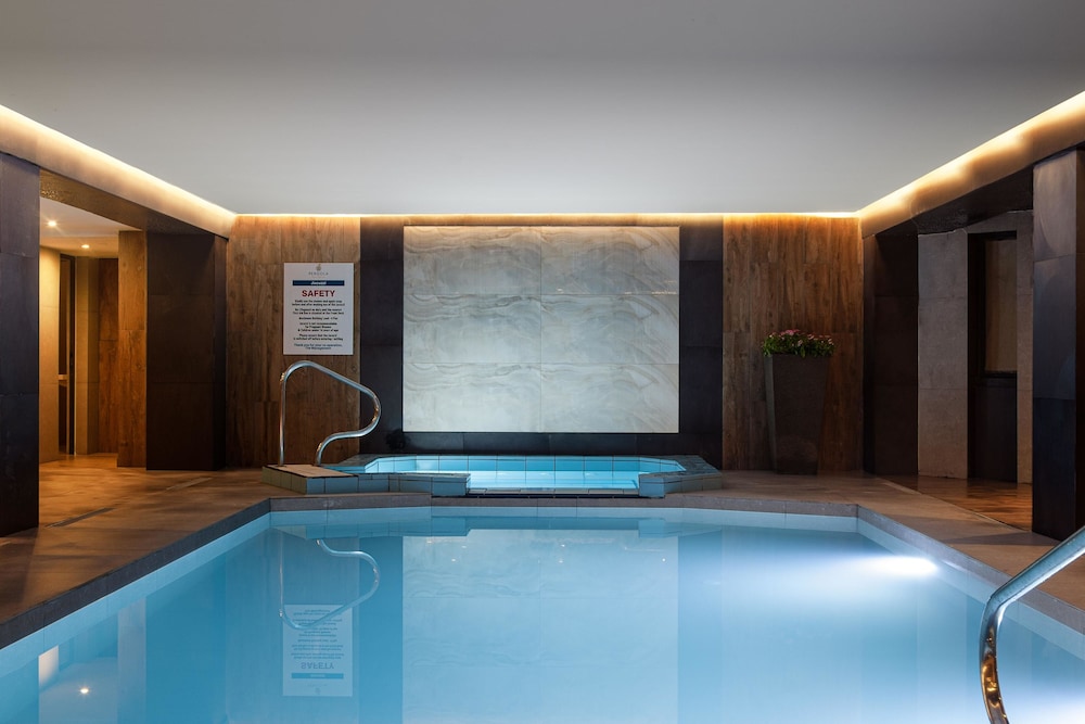 Pergola Hotel & Spa — Swimming pool in Mellieha, Malta Island