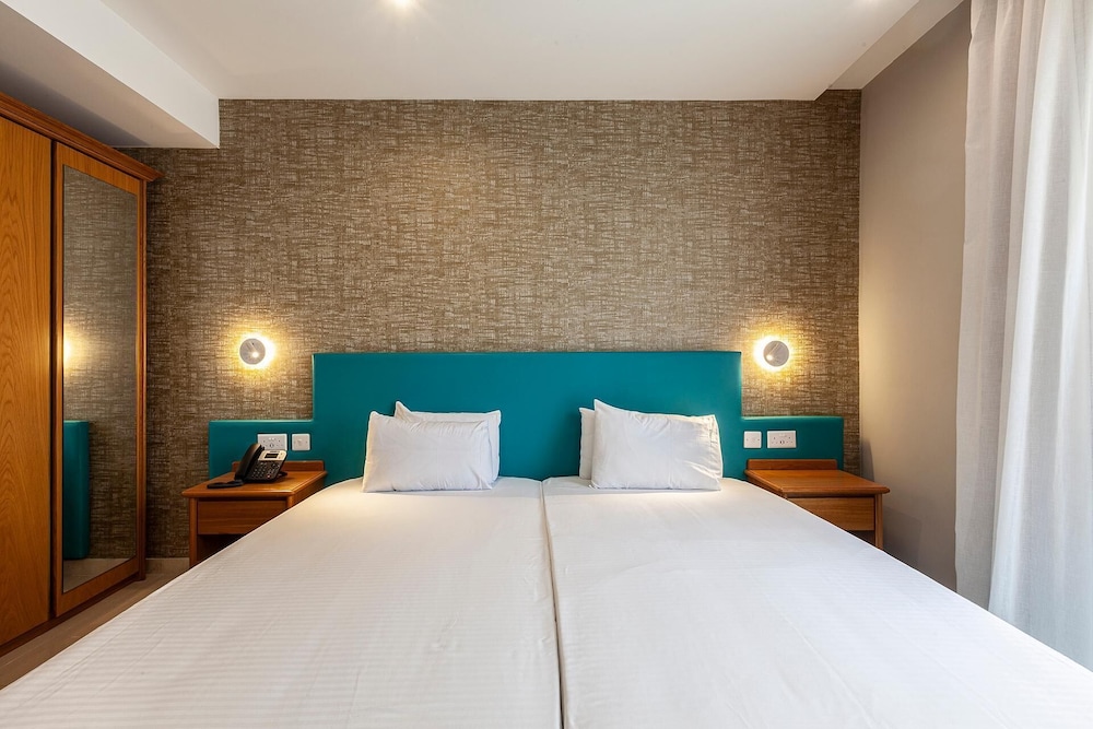 Pergola Hotel & Spa — Hotel rooms in Mellieha, Malta Island