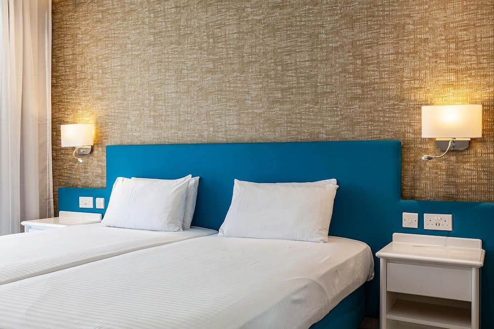 Pergola Hotel & Spa — Hotel rooms in Mellieha, Malta Island