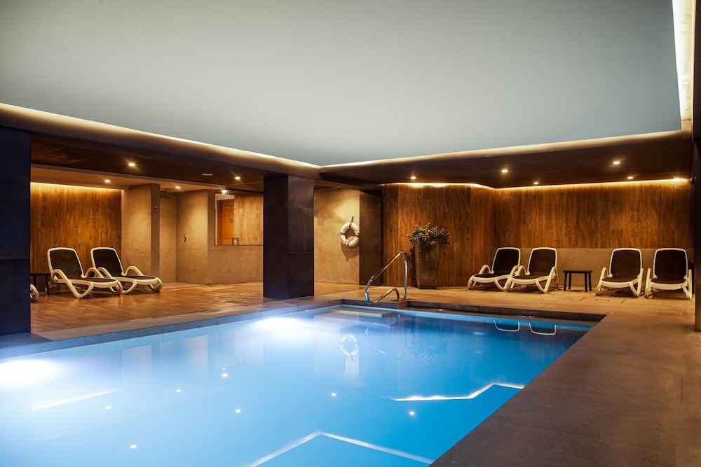 Pergola Hotel & Spa — Swimming pool in Mellieha, Malta Island
