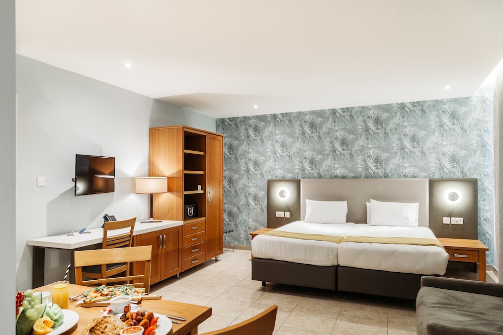 Pergola Hotel & Spa — Hotel rooms in Mellieha, Malta Island