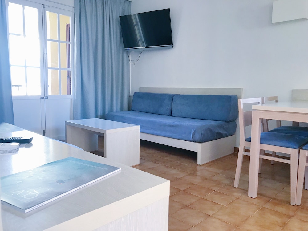 Apartamentos Casa Vida — Hotel rooms in Santa Ponca, Balearic Islands