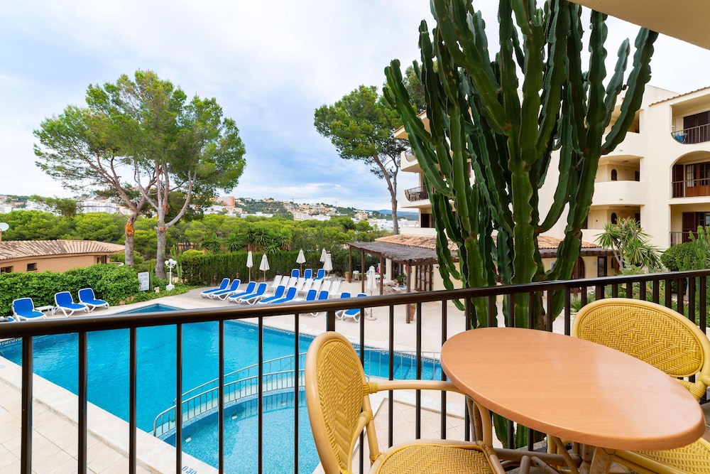 Apartamentos Casa Vida — Swimming pool in Santa Ponca, Balearic Islands