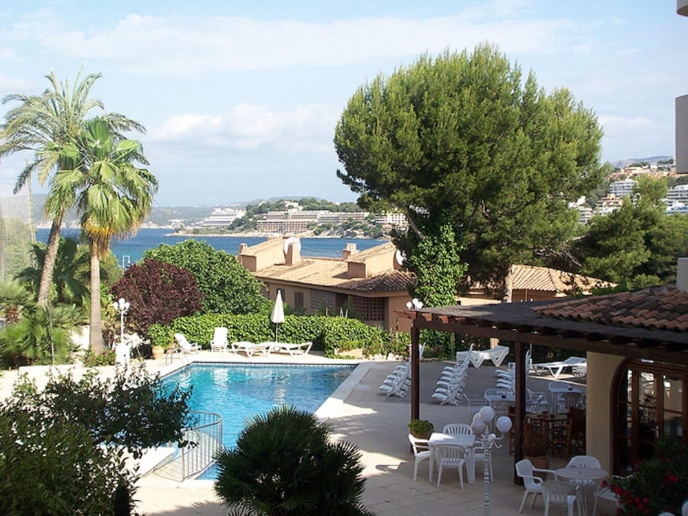 Apartamentos Casa Vida — Swimming pool in Santa Ponca, Balearic Islands
