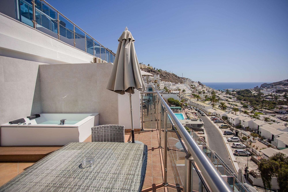 Servatur Casablanca Suites & Spa - Adults Only — Hotel rooms in Puerto Rico, Canary Islands