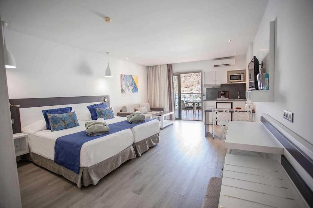 Servatur Casablanca Suites & Spa - Adults Only — Hotel rooms in Puerto Rico, Canary Islands