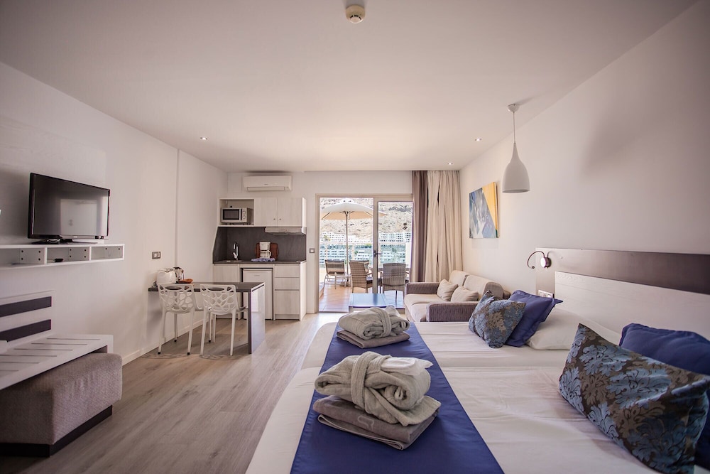Servatur Casablanca Suites & Spa - Adults Only — Hotel rooms in Puerto Rico, Canary Islands