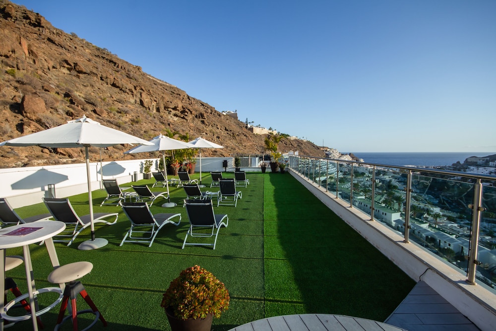 Servatur Casablanca Suites & Spa - Adults Only — Hotel building in Puerto Rico, Canary Islands
