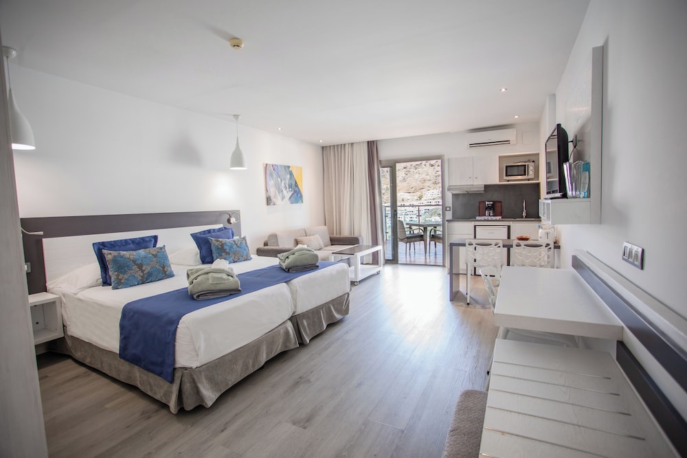Servatur Casablanca Suites & Spa - Adults Only — Hotel rooms in Puerto Rico, Canary Islands