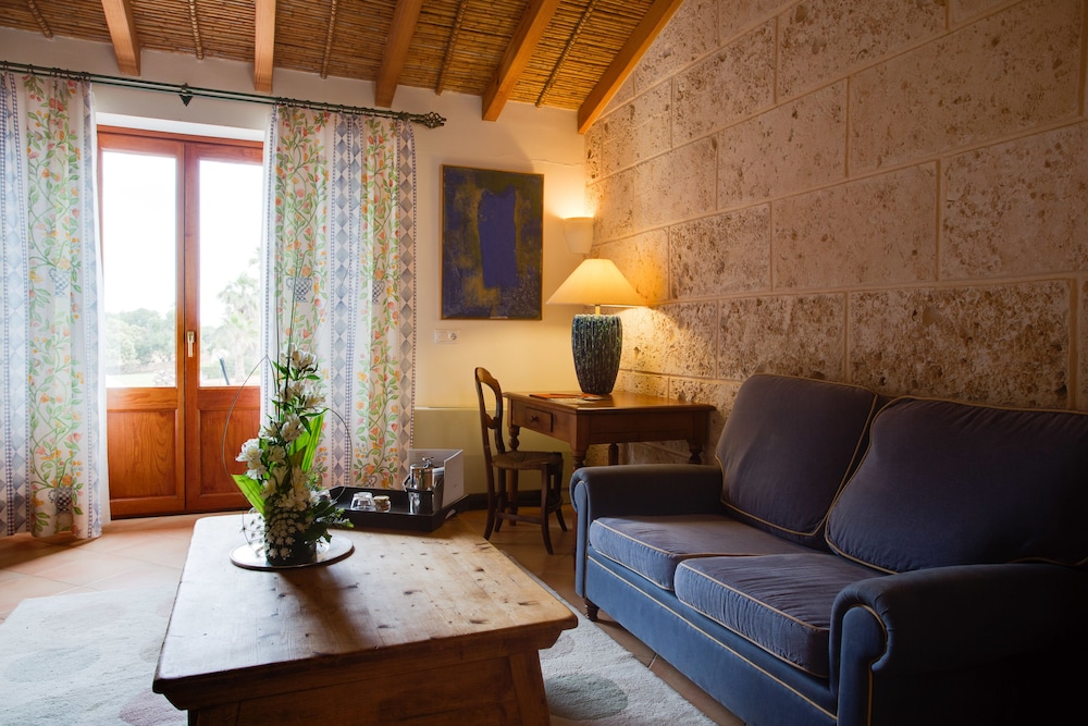 Casal Santa Eulàlia Hotel — Hotel rooms in Can Picafort, Balearic Islands