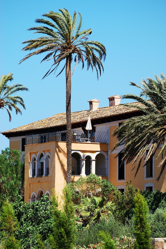 Casal Santa Eulàlia Hotel — Hotel building in Can Picafort, Balearic Islands