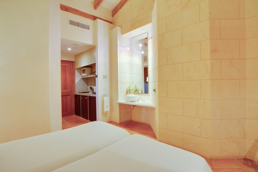 Casal Santa Eulàlia Hotel — Hotel rooms in Can Picafort, Balearic Islands