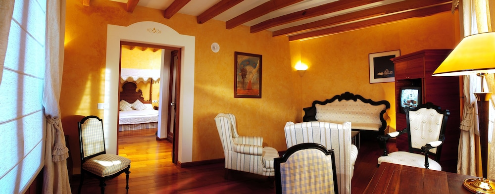 Casal Santa Eulàlia Hotel — Hotel rooms in Can Picafort, Balearic Islands