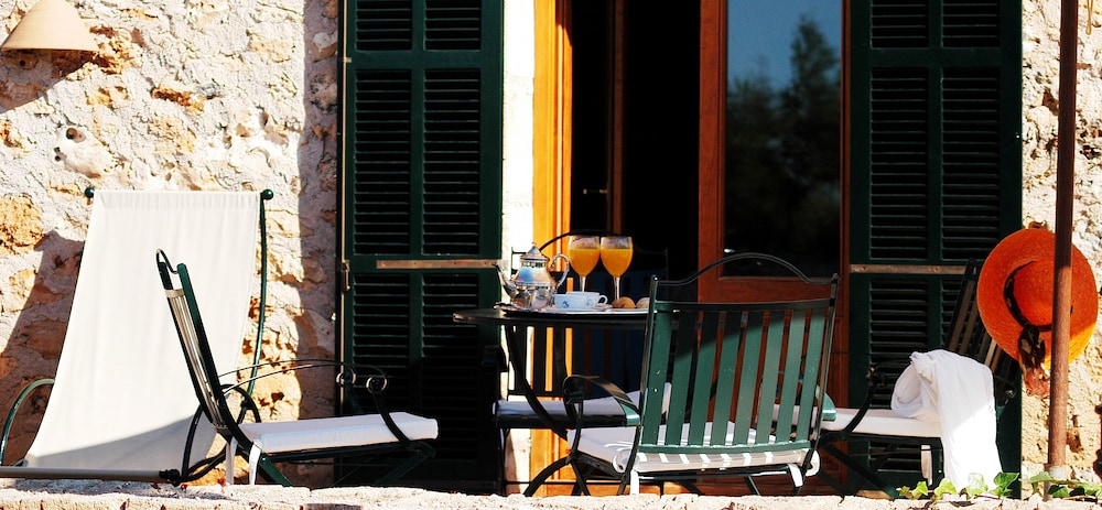 Casal Santa Eulàlia Hotel — Hotel building in Can Picafort, Balearic Islands