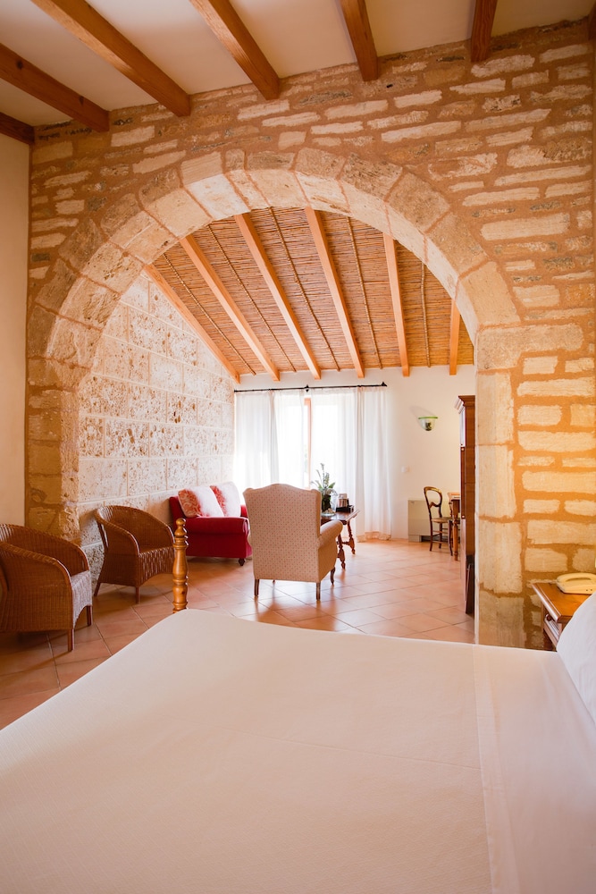 Casal Santa Eulàlia Hotel — Hotel rooms in Can Picafort, Balearic Islands