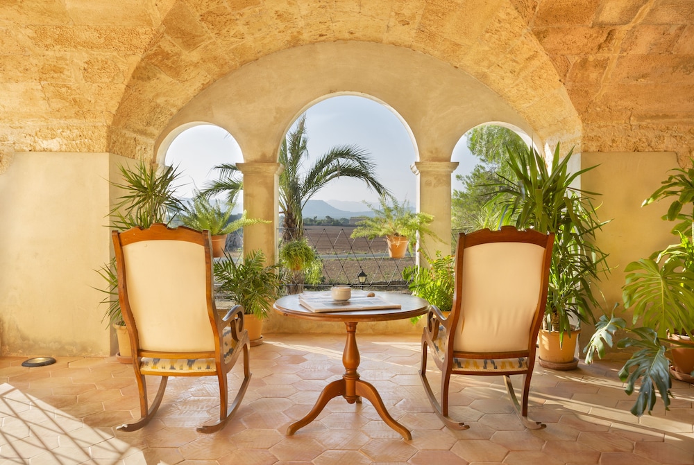 Casal Santa Eulàlia Hotel — Hotel building in Can Picafort, Balearic Islands