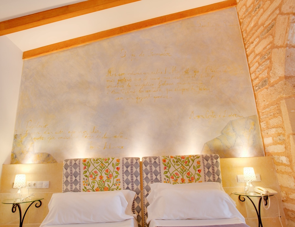 Casal Santa Eulàlia Hotel — Hotel rooms in Can Picafort, Balearic Islands