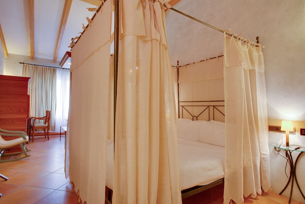 Casal Santa Eulàlia Hotel — Hotel rooms in Can Picafort, Balearic Islands