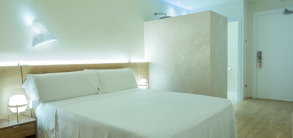 Casal Santa Eulàlia Hotel — Hotel rooms in Can Picafort, Balearic Islands