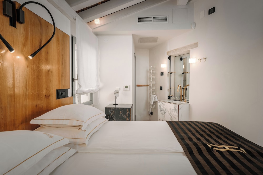 Spirito Santo Palazzo Storico — Hotel rooms in Rovinj, Istria